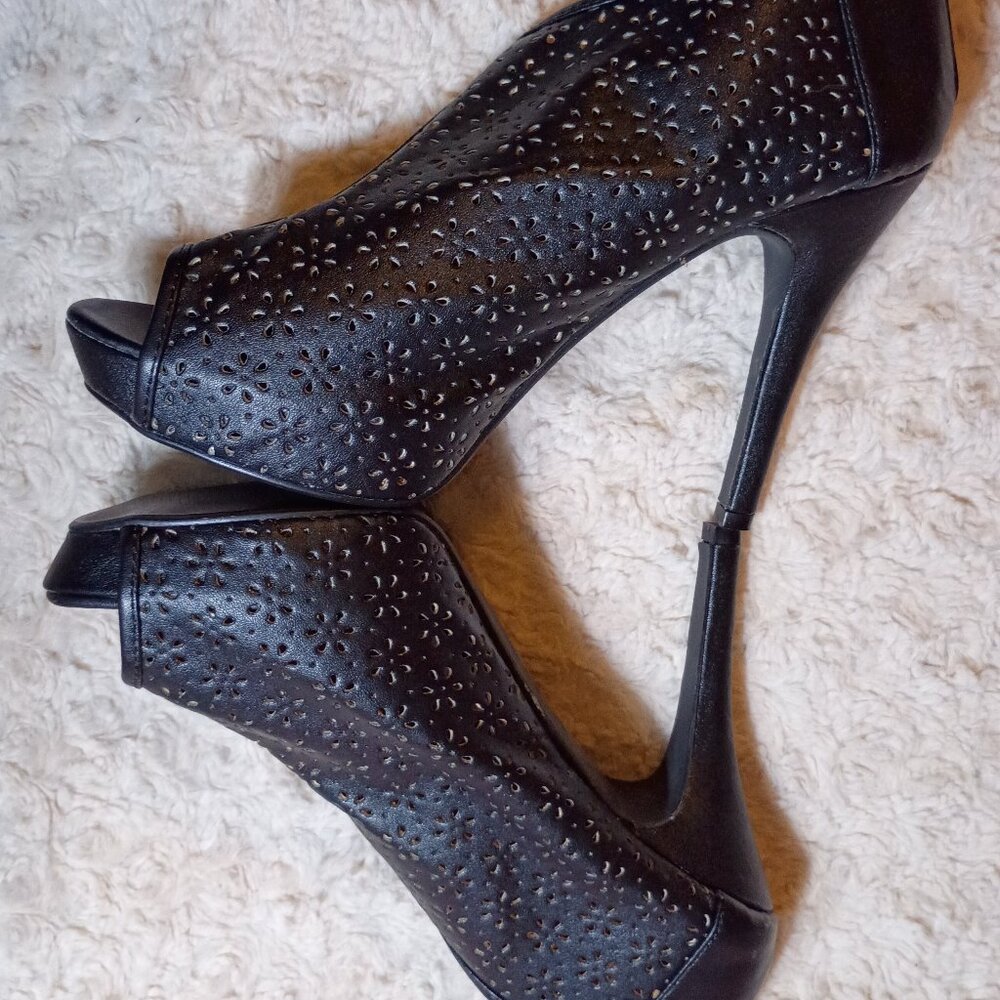 Women's Black Platform Peep Toe Heeled Boot Size L 8/9